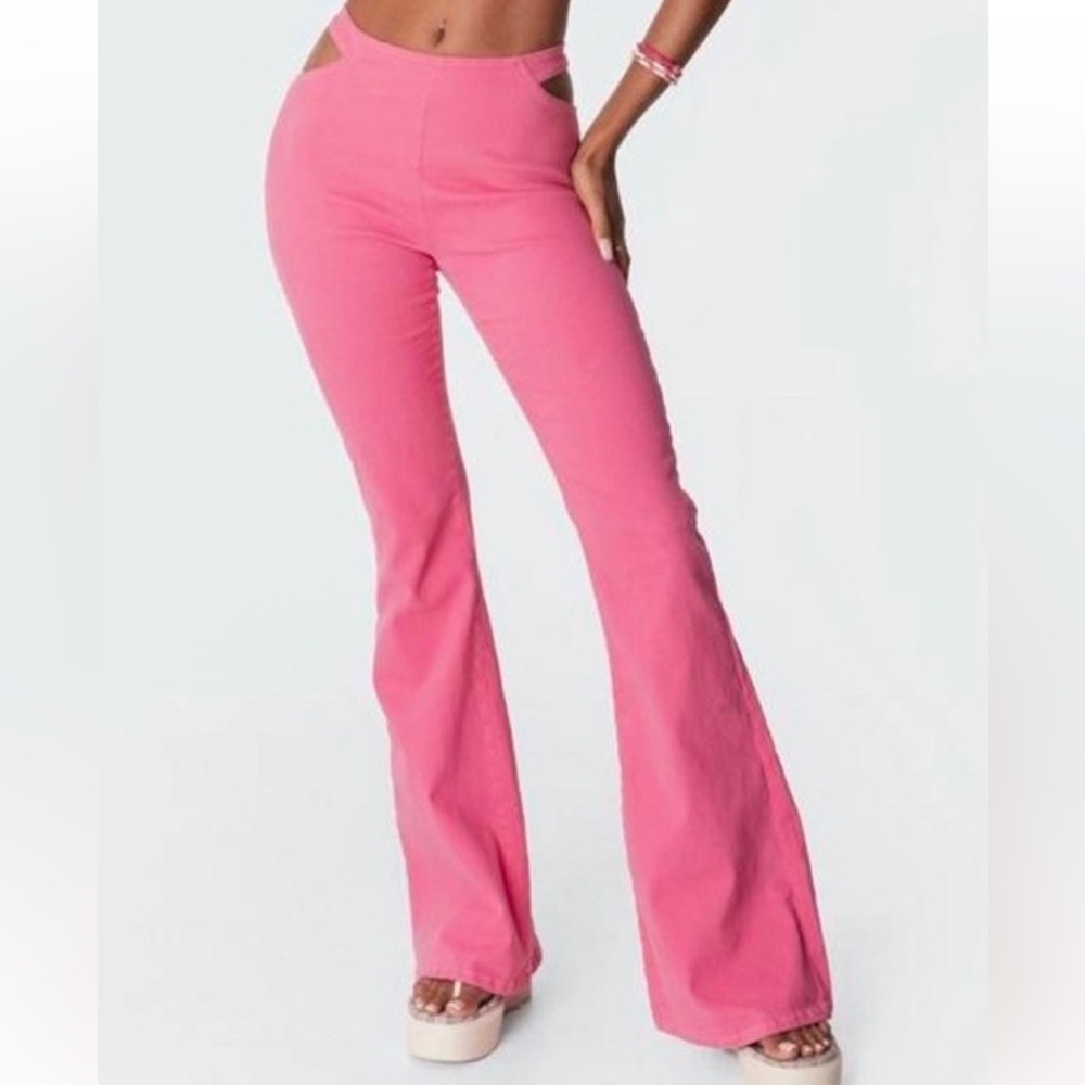 Edikted Kira Cut Out Flare Jeans Pink Size S